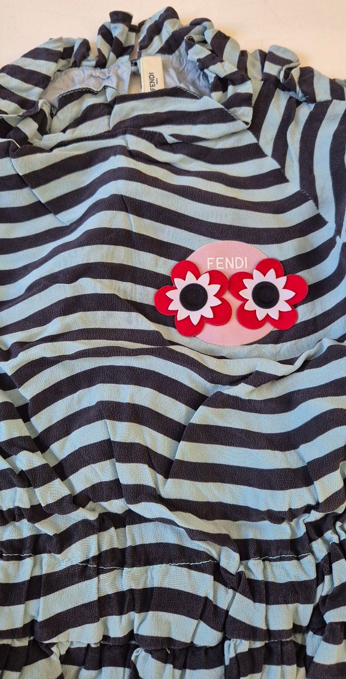 Robe FENDI taille 6 ans - photo numéro 4