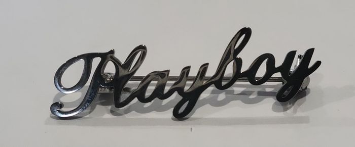 BROCHE INSCRIPTION PLAYBOY ! NEUF ! - photo numéro 3