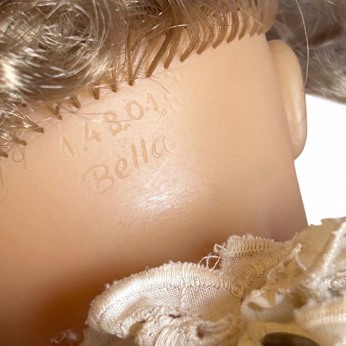 Grande poupée Bella ancienne, produite en France 197, 55 cm de hauteur - photo numéro 10