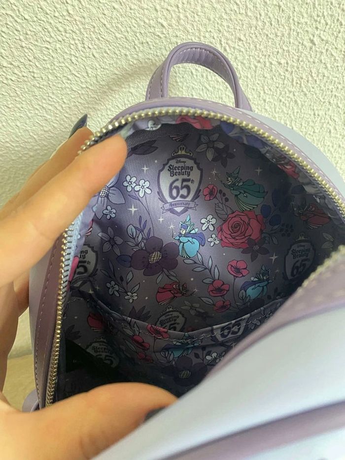 Disney Loungefly Sac à dos Princesses Belle au bois dormant 65th anniversaire Aurore Prince Fées - photo numéro 6