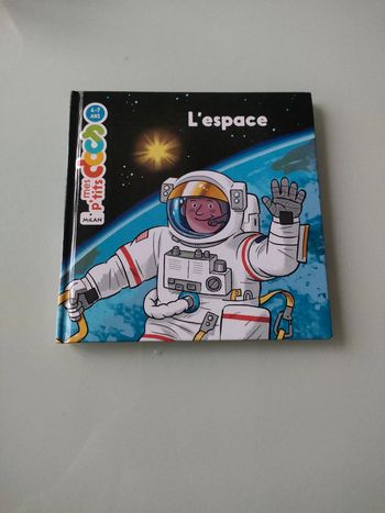 Livre mes p'tits Doc l espace