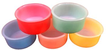 Années 1960 5 ramequins Verre opalin coloré Flanc Lyonnais Arcopal France