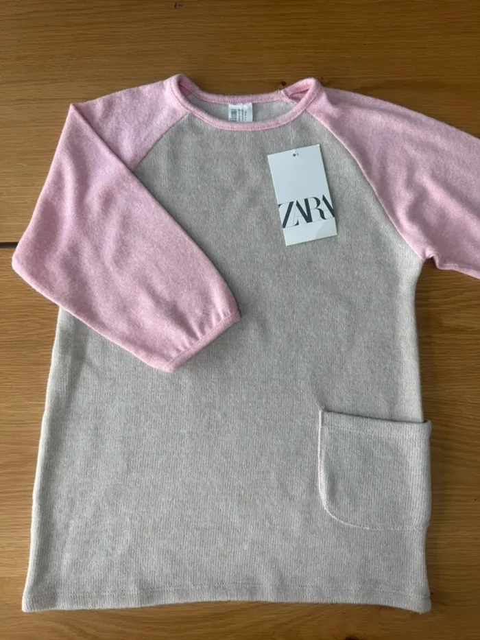 Robe douce beige à manches longues roses Neuve - Taille 4 Ans - photo numéro 2