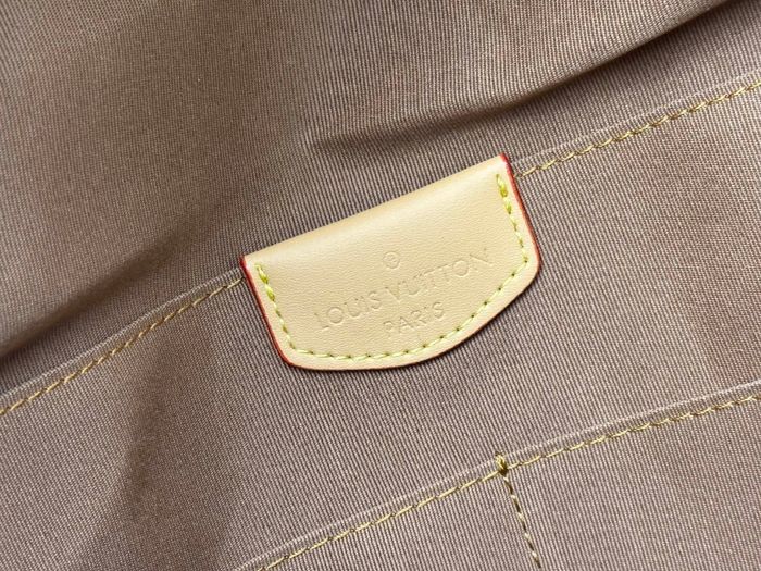 Louis Vuitton   Discovery Cargo  Monogram M25979 - photo numéro 8