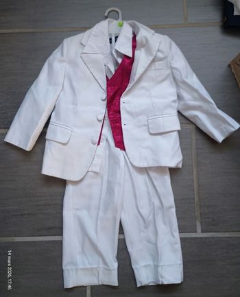 Costume complet t. 3 ans