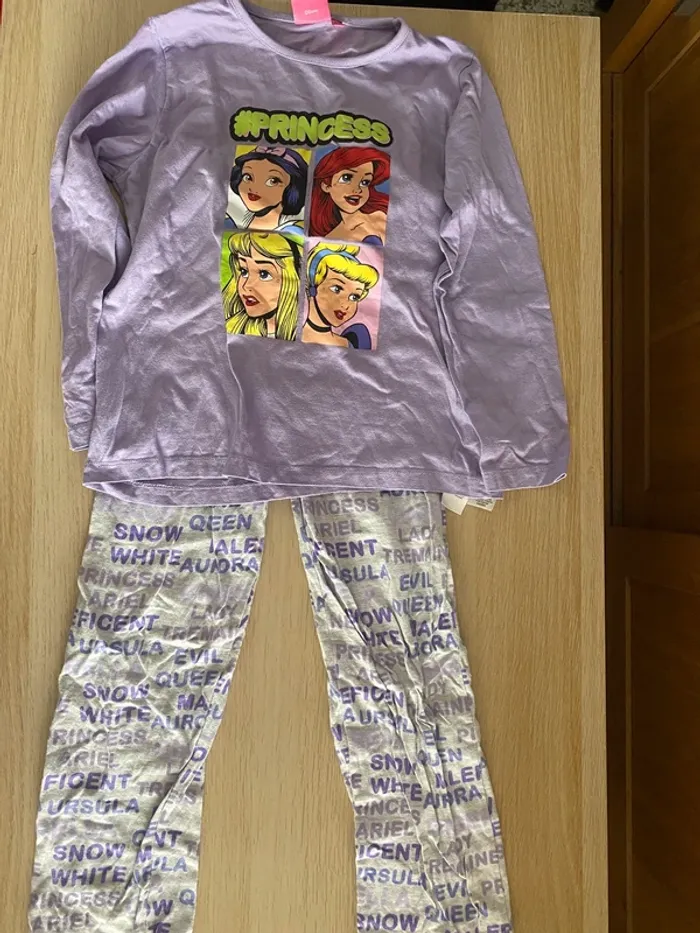 Pyjama 6 7 ans Disney princesse blanche neige ariel cendrillon aurore cinderella
