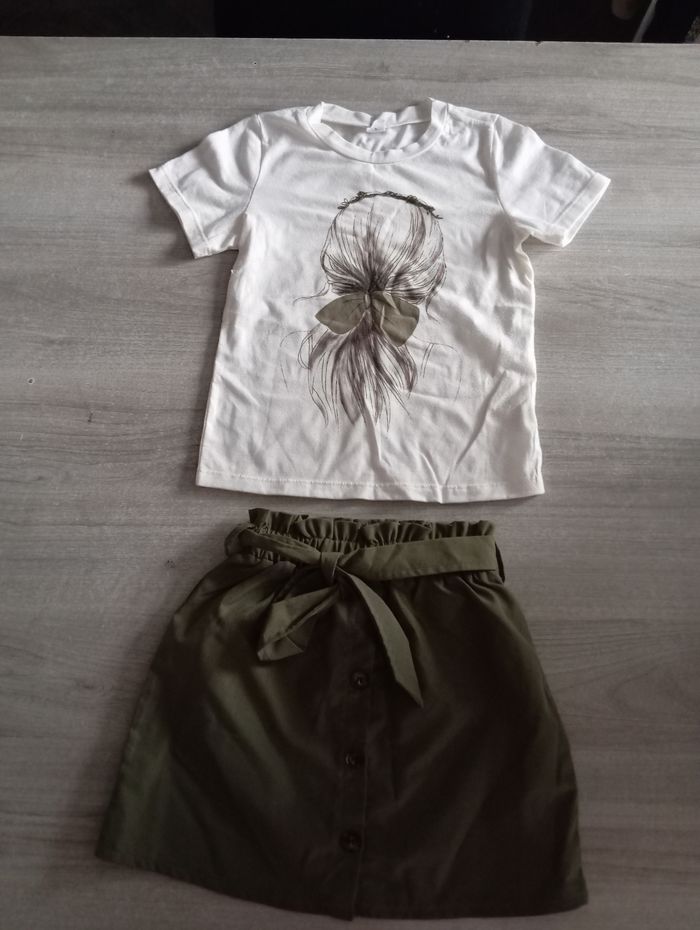 Lot 5 ans fille - photo numéro 2