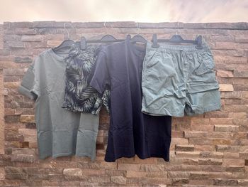 Lot 4 pièces shorts & teeshirt