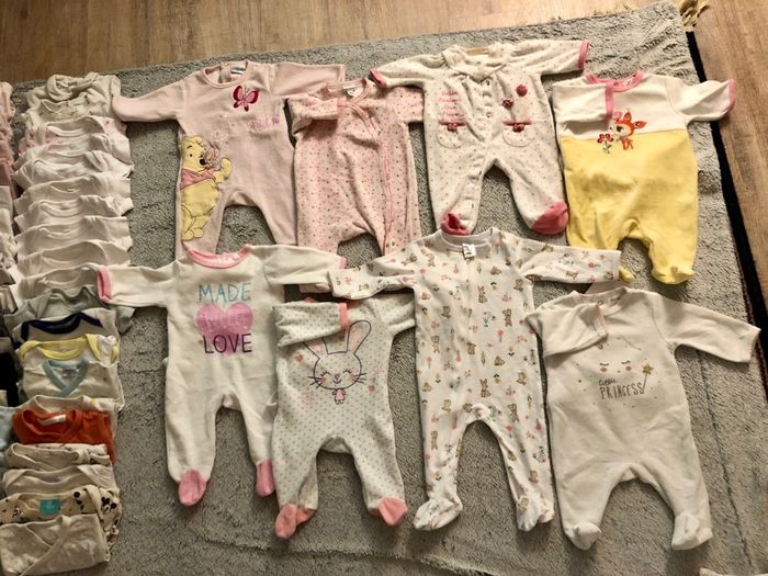 Grand lot vêtements bébé fille 1 mois – NEUFS ++ & complets - photo numéro 8