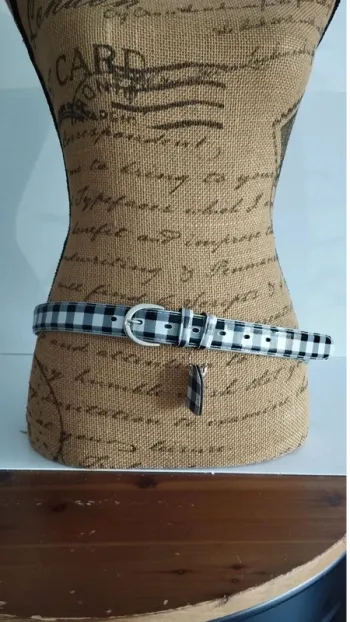 Ceinture noire et blanche a carreaux femme