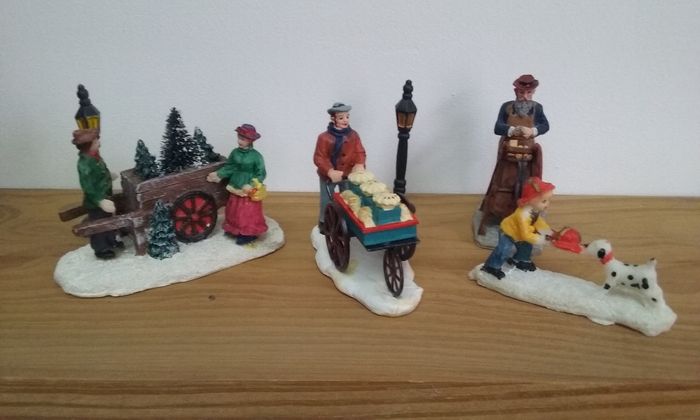 petites figurines vintage village de Noël