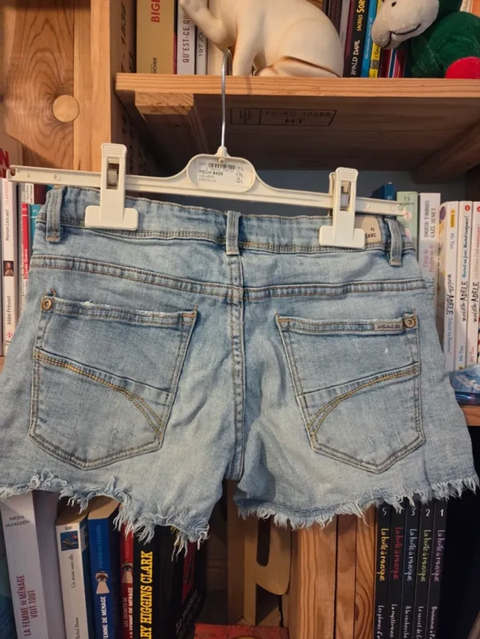 Short fille - photo numéro 2