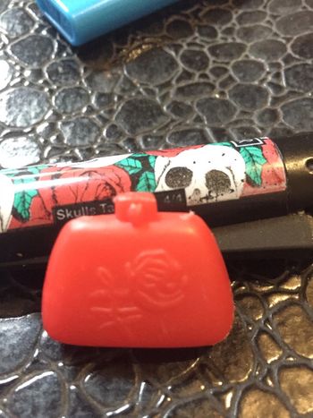 ancien sac à main rouge barbie