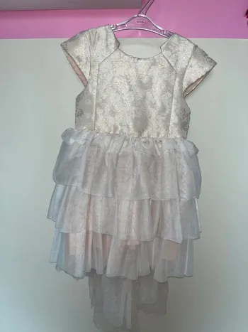 Robe fête 3/4 ans magnifique porté