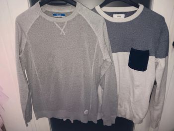 Deux pulls taille m Jules gris et bleu, style casual moderne