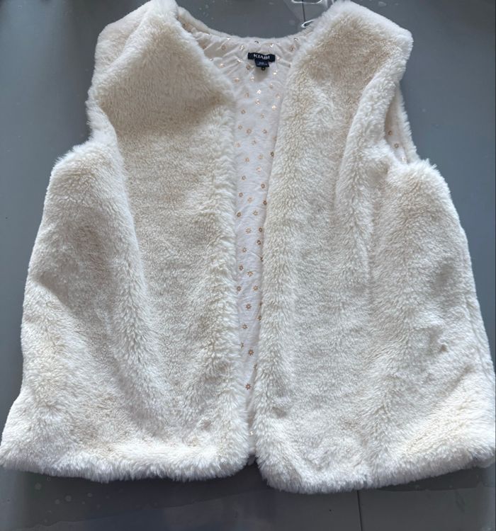 Beau Gilet cardigan sans manches T 10 ans fille Kiabi couleur blanc Très bon état - photo numéro 6