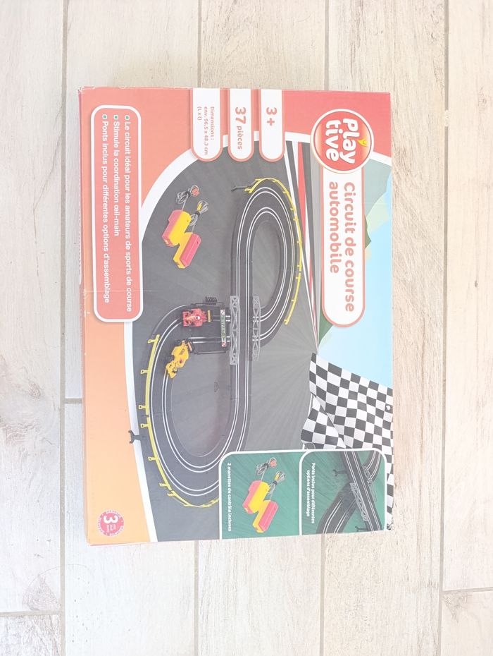 Circuit de course automobile