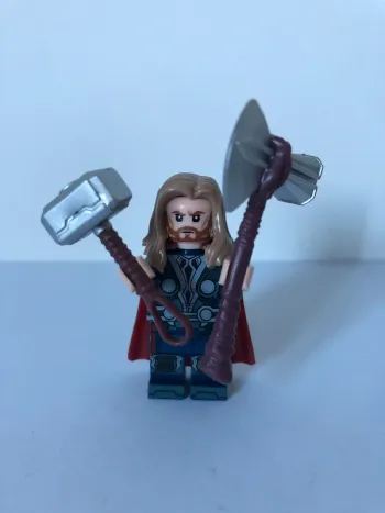 Figurine type lego Thor. Marvel