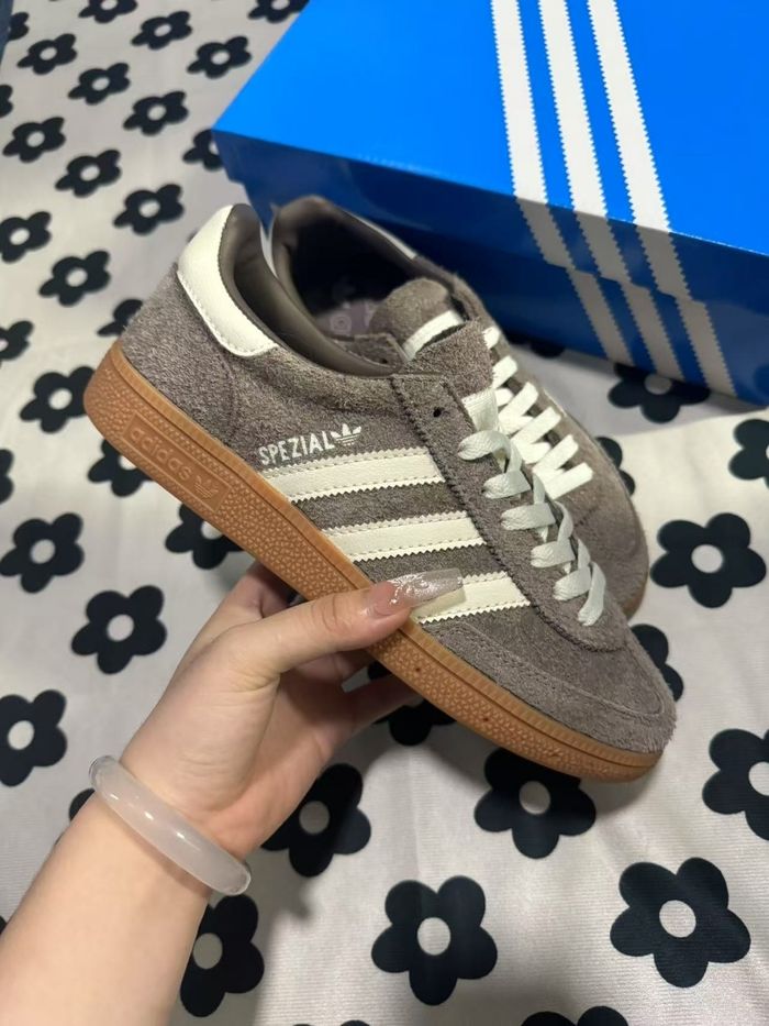 Adidas Handball Spezial – Très tendance - photo numéro 3