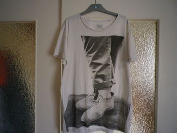 tee shirt