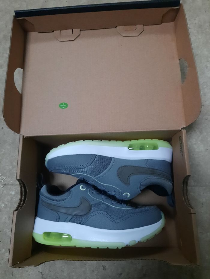 Nike Air Max motif en taille 28 neuve - photo numéro 4