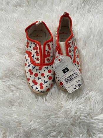 Chaussures neuves