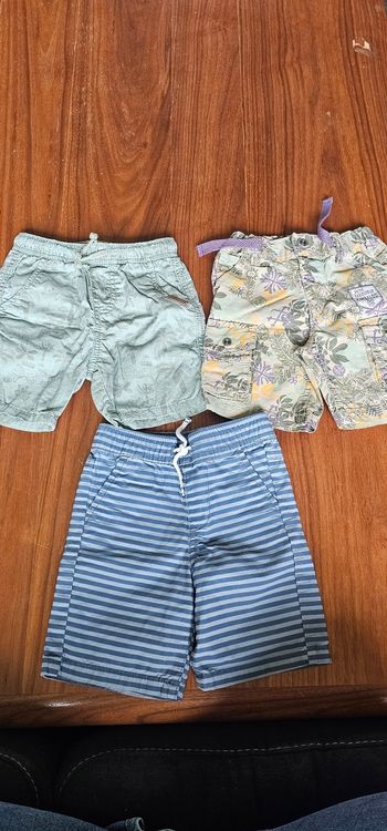 Lot shorts garçon 18mois