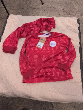 Pyjama neuf. 3 ans. FPC