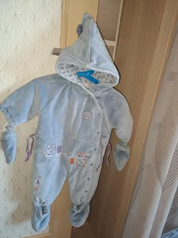 Combinaison chaude bleue garçon influx 3 mois super état
