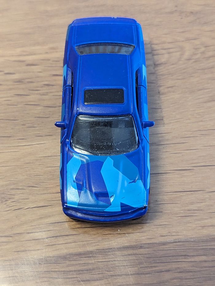 Petite voiture Majorette Dodge charger
Échelle 1/66 - photo numéro 8