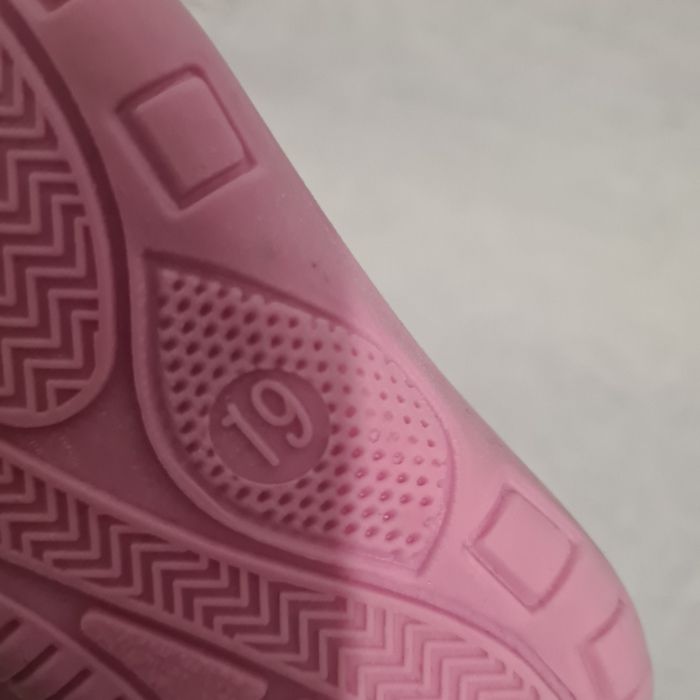 Chaussons bébé fille Neufs taille 19 - photo numéro 5