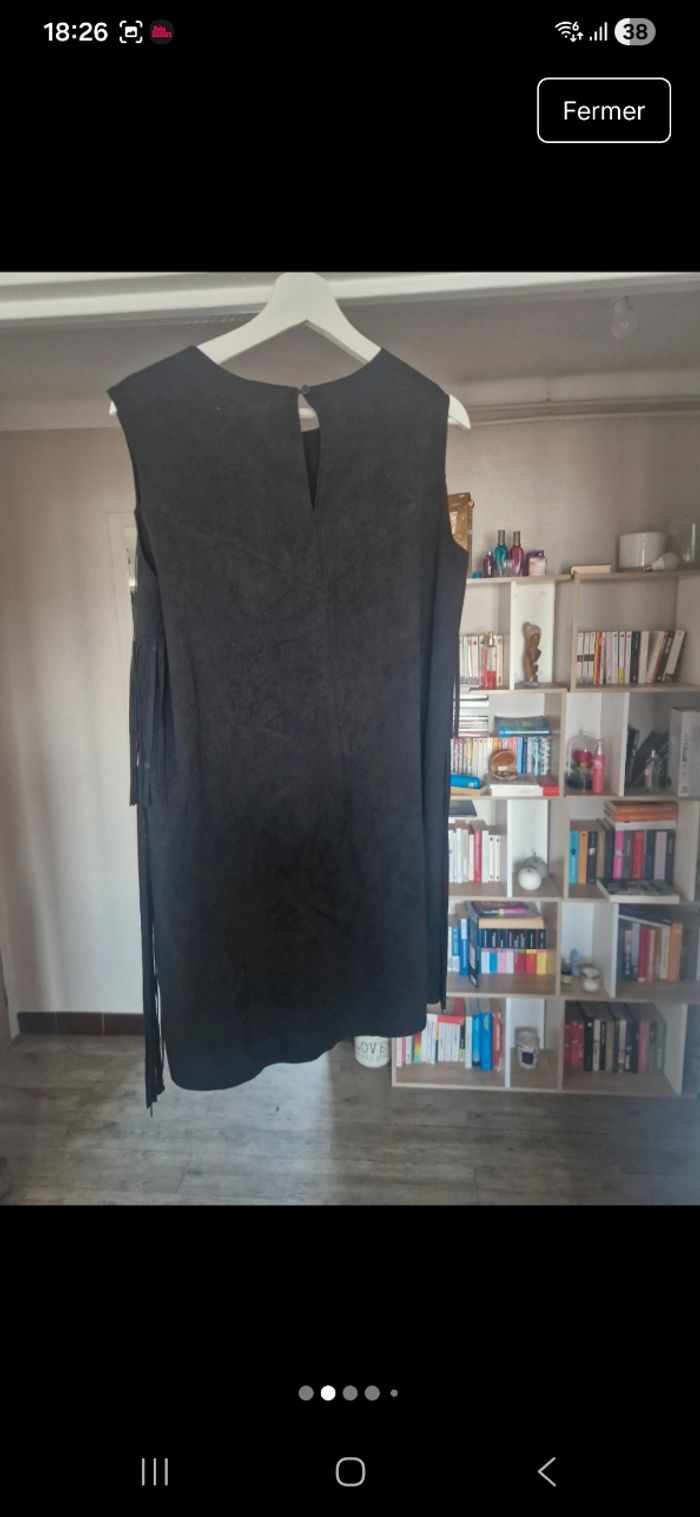 Robe noire à franges - photo numéro 2