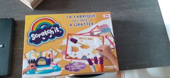 Ta fabrique à cartes à gratter
