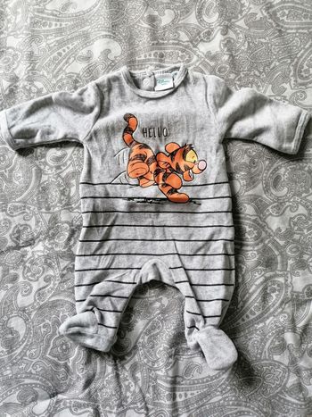 Body gris Disney baby