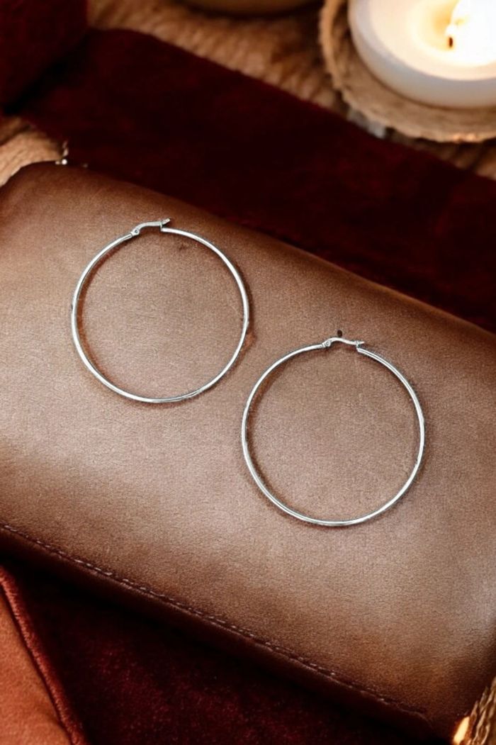 Magnifique paire de créoles couleur argenté