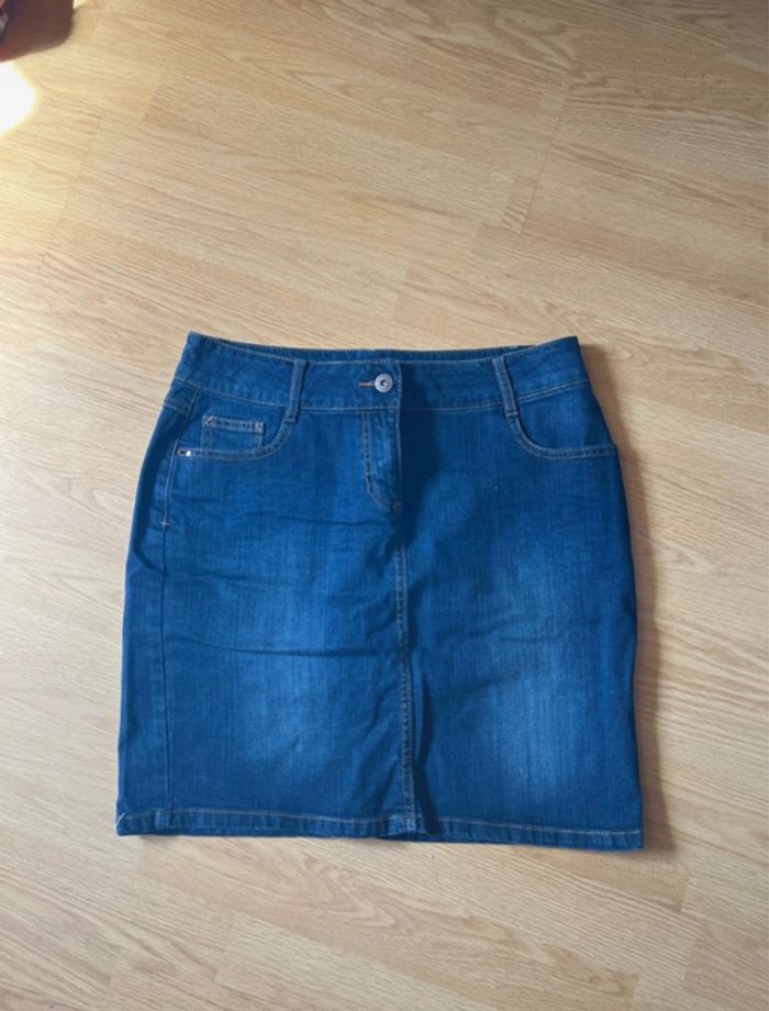 Jupe en jeans taille 40 in extenso