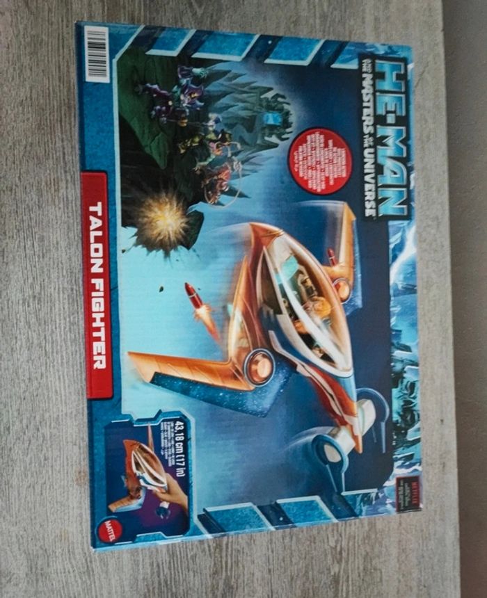 He-man talon fighter 43,18 CM neuf maître de l'univers