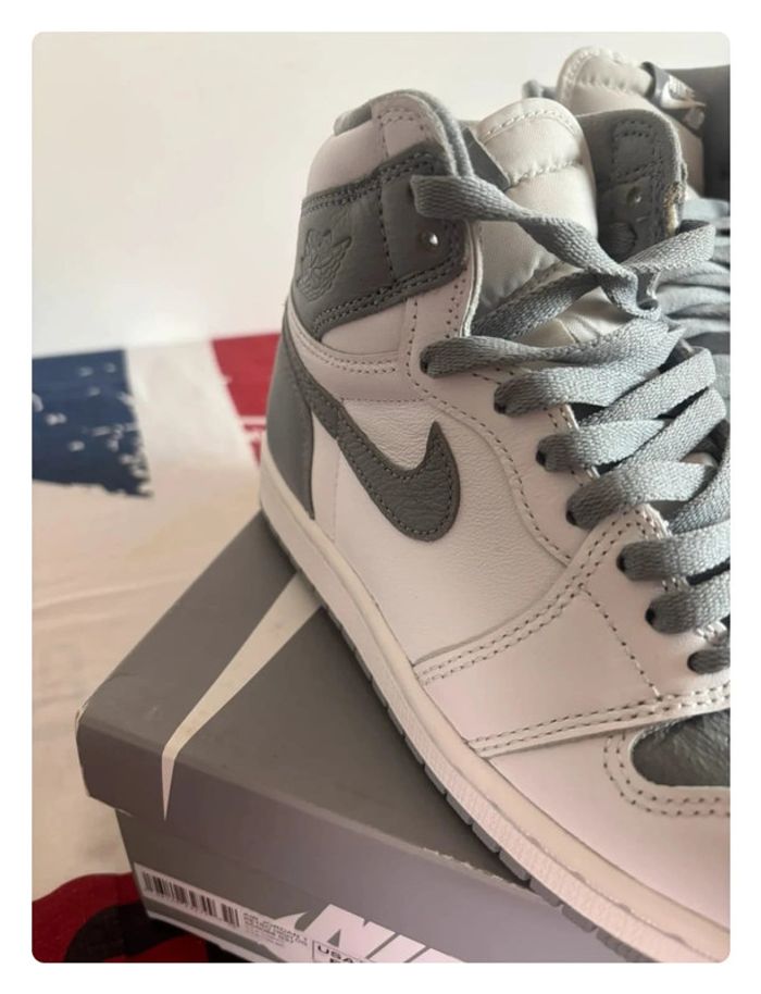 Air Jordan 1 High rétro Og taille 38 grise et blanche - photo numéro 7