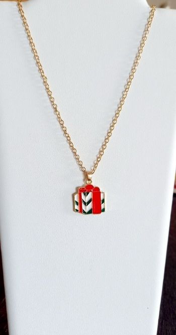 Collier doré cadeau de Noël