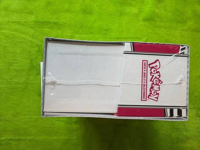 ETB Pokémon EV10.5 Flamme Blanche Neuf Et Défauts Scellage - photo numéro 4