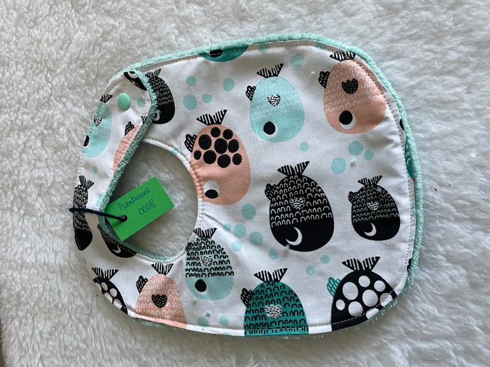 Bavoir aventurine poisson