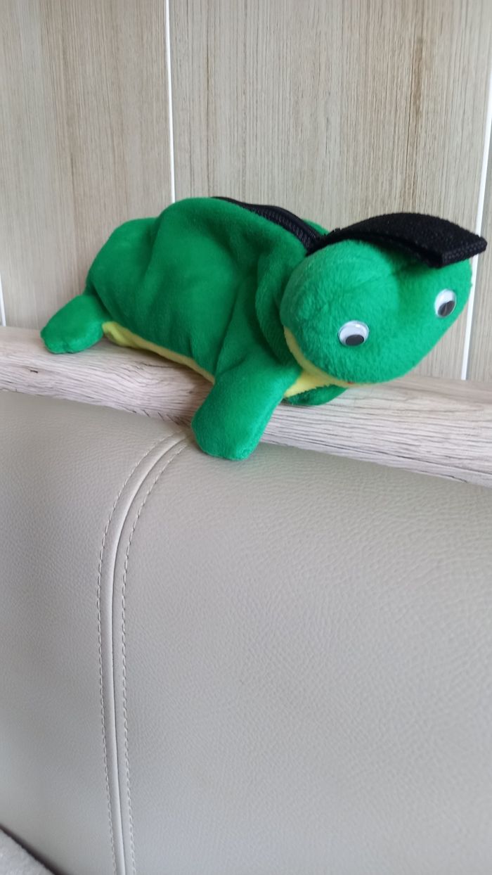 Trousse, peluche grenouille - photo numéro 2