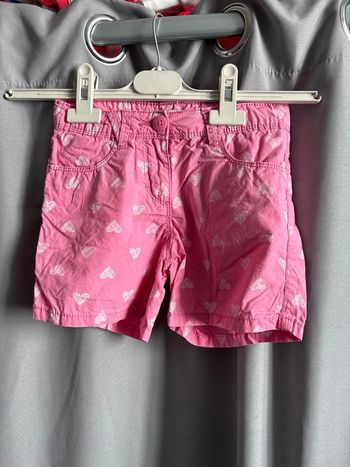 Short fille