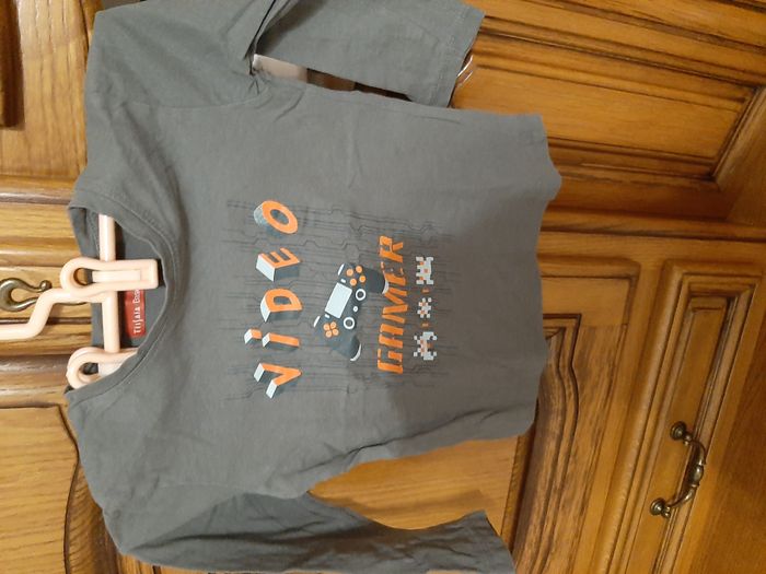 3 tee shirts manches longues pour garçons Taille 4 ans - photo numéro 4