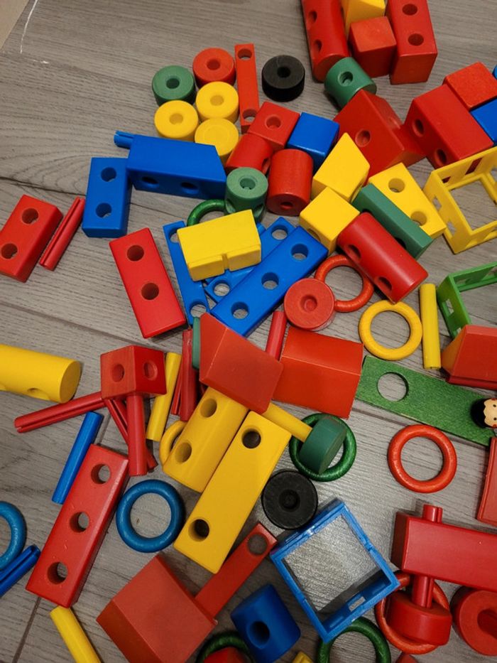 Jeu de construction en bois - photo numéro 2