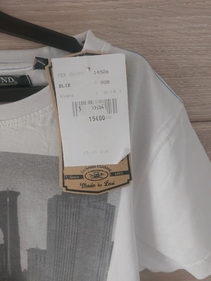 T-shirt 8 ans - photo numéro 4