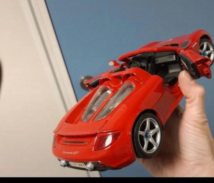 🙂 voiture jouet Porsche Carrera GT🙂 - photo numéro 5
