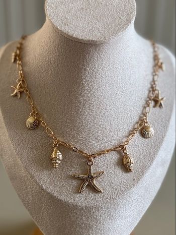 Collier à breloques 