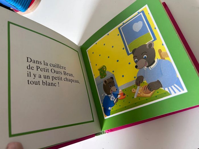 Livre petit ours brun - photo numéro 2