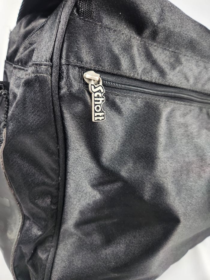 Sac Bandoulière Besace Schott NYC Noir Vintage - Très Bon État - photo numéro 5